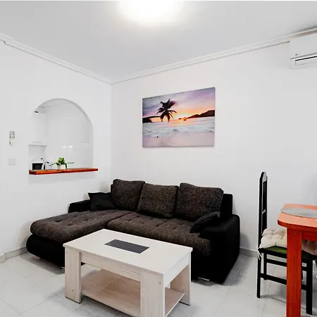 2-bedroom Next To Av De Habaneras Lejlighed Torrevieja