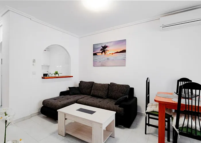 2-bedroom Next To Av De Habaneras Lejlighed Torrevieja